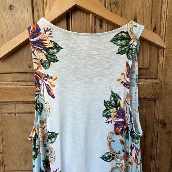 Akemi + Kin Small Floral Button Front Blouse Sleeveless Tank - Picture 8 of 10